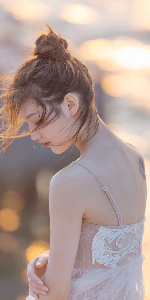 皇家社会小范围配合打破密集防守，皇家社会对阵